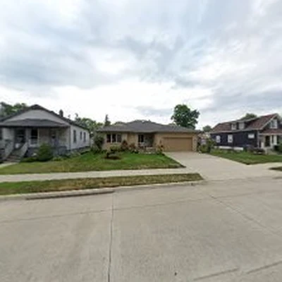 Metro In Town