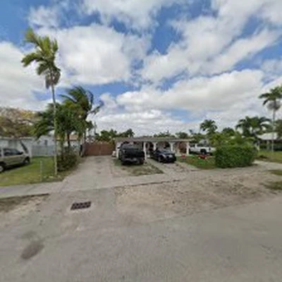 Gardener Adolfo Jardinero & landscaping