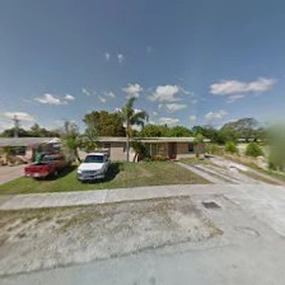 Miami Lawnlux Inc.