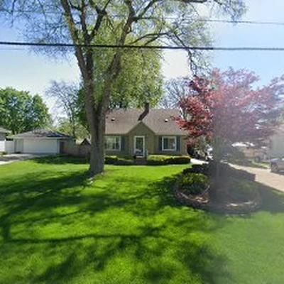 Mikes Lawn & Landscape Maintenance