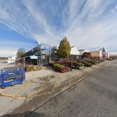 Lowe's Garden Center