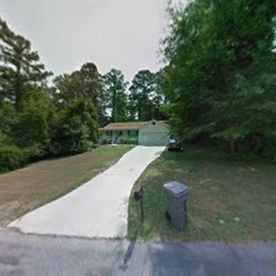 Elite Lawn Care Property Maintenance, LLC