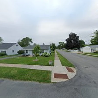 Top Notch Lawn and Maintenance